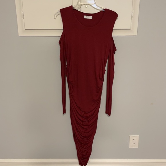 Bailey 44 burgundy ruched dress - Picture 3 of 9